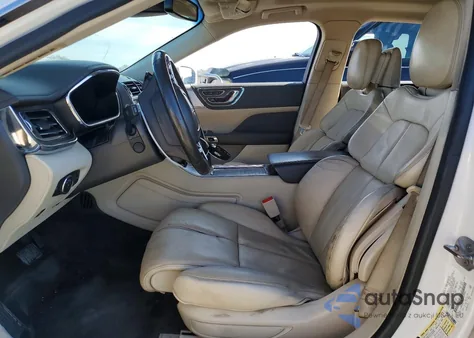 2017 Lincoln Continental Reserve z USA, uszkodzony, nr VIN 1LN6L9NC5H5620264